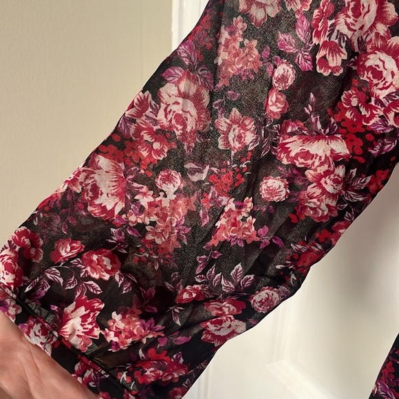 Ingrid and Isabel Floral Maternity Blouse NWT - Picture 4 of 9